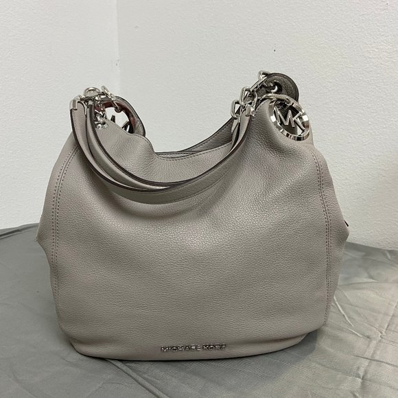 lillie chain shoulder tote
